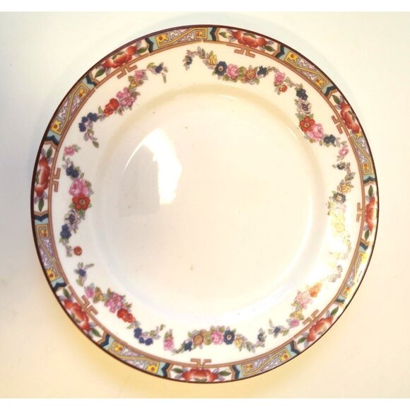 Vintage Wall Hanger with two Beautiful Vintage Plates - Picture 6 of 11